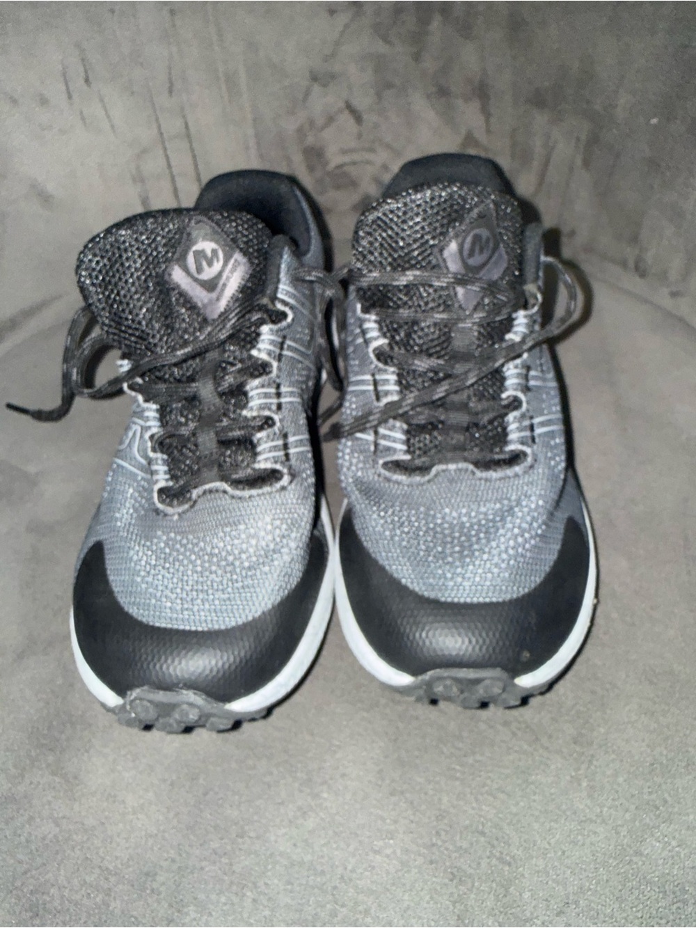 GUC | Big boy | size 4 | Gray/Black Athletic Sneakers